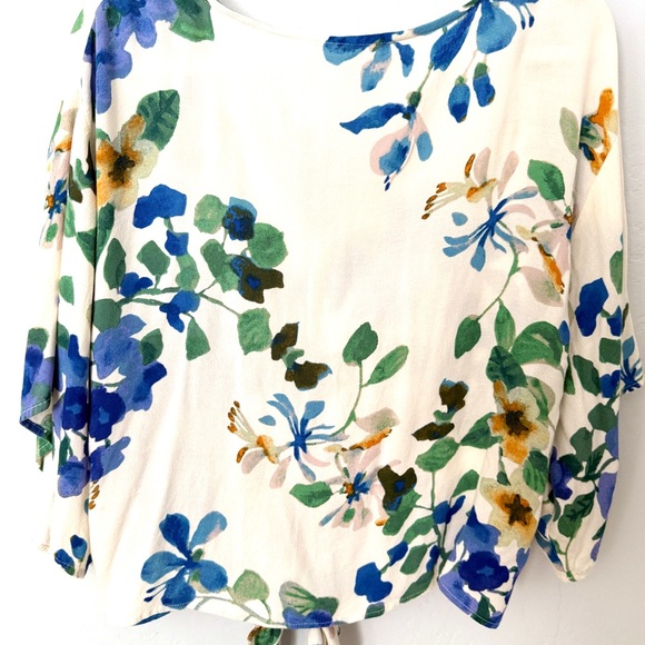 Boho Floral V-Neck Tie Front Rayon Blouse Large - Picture 2 of 6